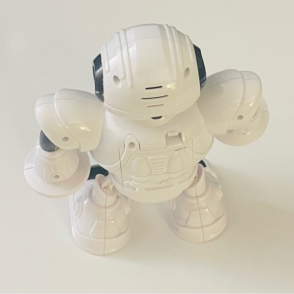 Sonew Electric Lighting Robot Toy,Kids Robot Toys,Electric Robot Toys - Picture 4 of 6